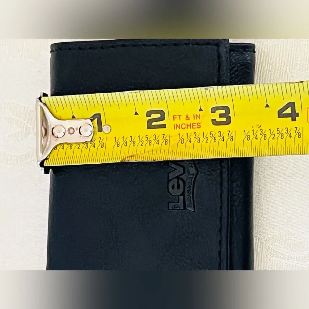 Levi's Men's Trifold Leather Wallet Black RFID Blocking Security Wallet NWT